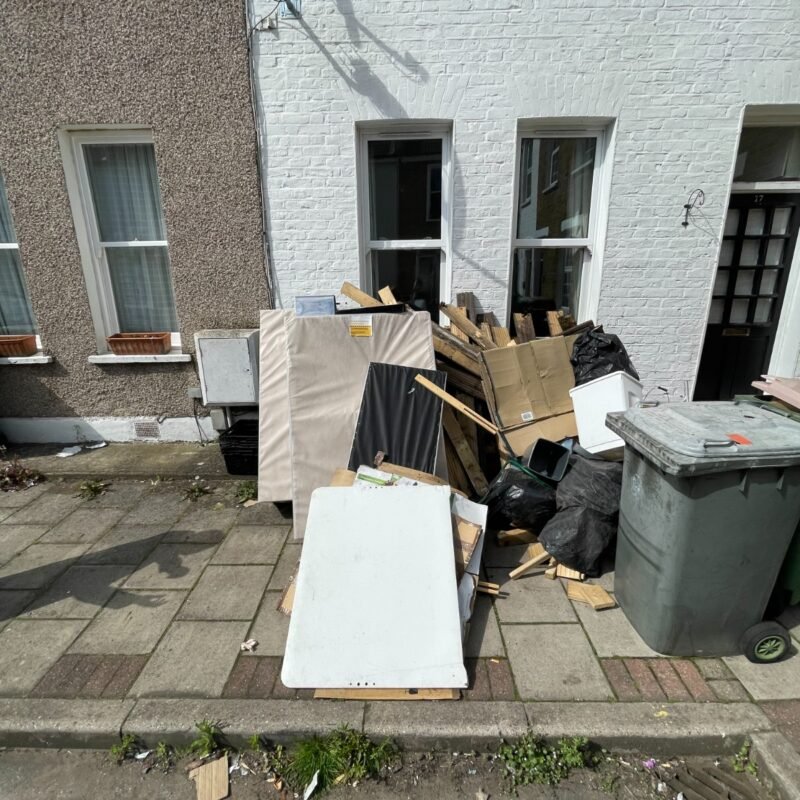 CityTasker half waste load collection service in Ealing, London – ideal for medium waste removal. Get fast and affordable waste services at citytasker.co.uk.